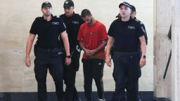 Постоянен арест за Даниел Терзиев, който засили трамвай без ватман на Румънското посолство