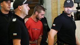 Пиян и дрогиран: Даниел сътворил мелето с трамвая заради цигарите на ватмана (снимки)
