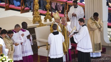 Папа Лъв Четиринадесети обяви днес 15 годишен компютърен гений за първия