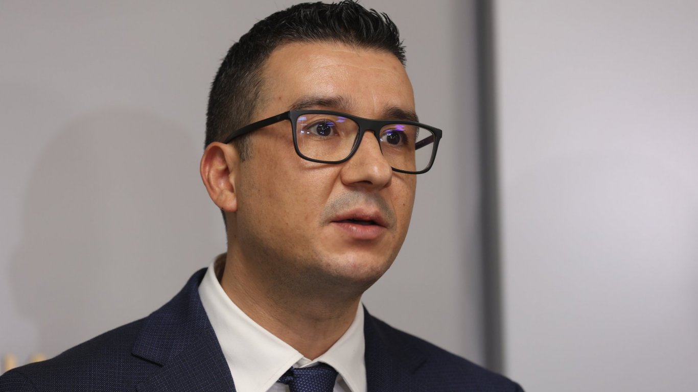 Министърът на икономиката: Отбранителната индустрия осигурява над 4 на сто от БВП 