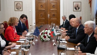 Президентът Радев Росен Желязков Активната роля на България в НАТО