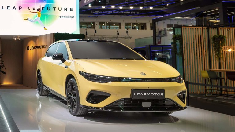 Китайската марка Leapmotor показа хечбек със задно предаване