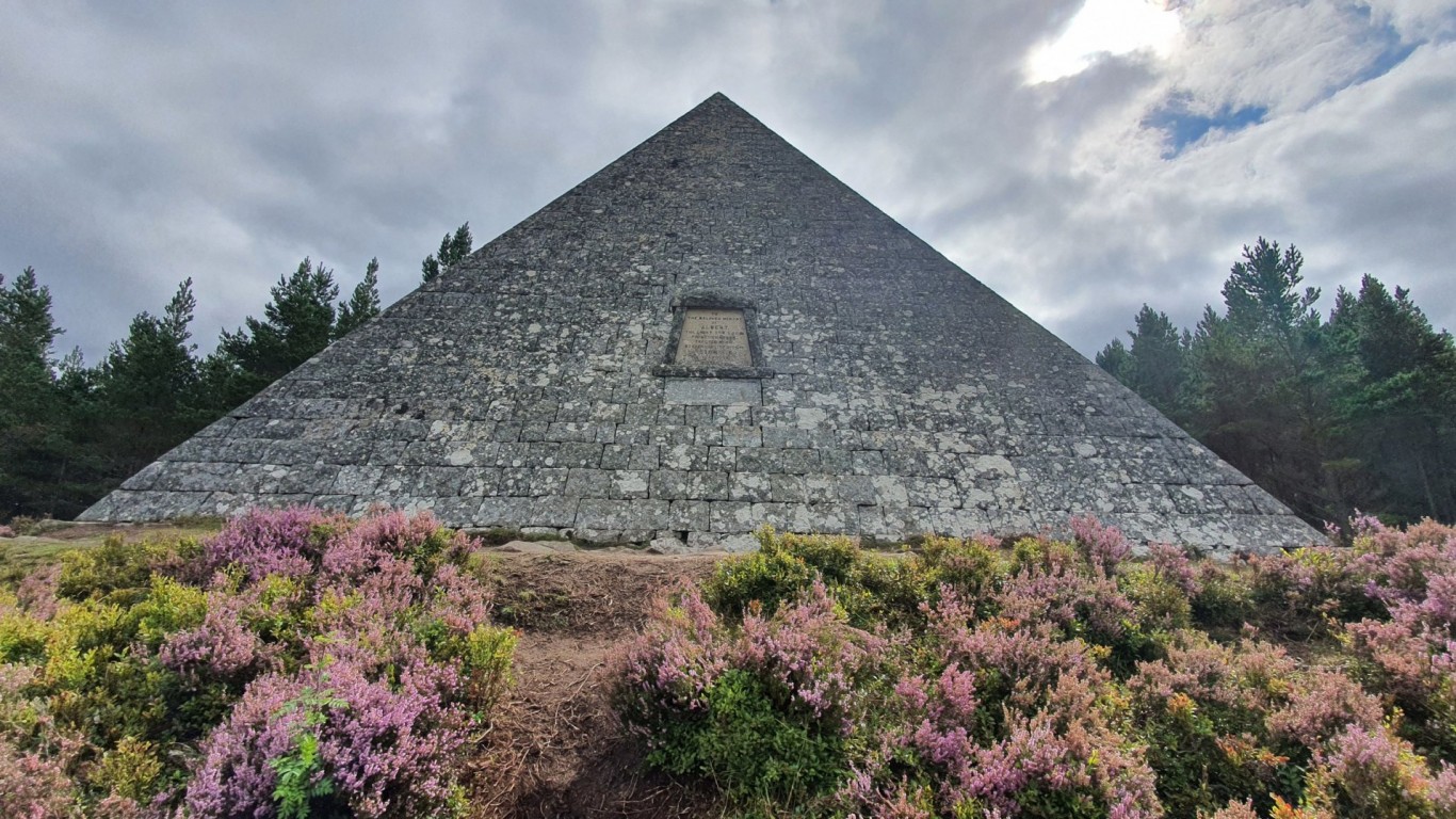 Тайните пирамиди на Шотландия