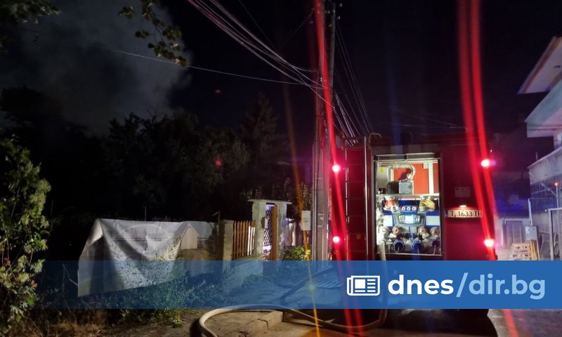 Пожар пламна вчера вечерта в къща в , в която