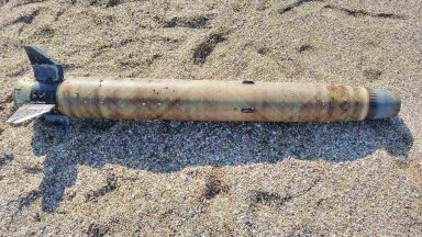Невзривен боеприпас е открит в морето край плажа Велека в