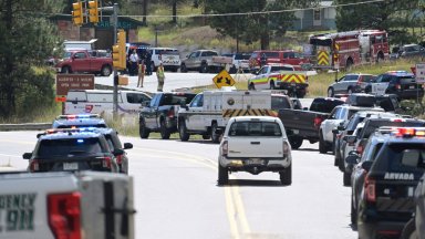 Ученик е стрелял с пистолет в гимназия в предградие на