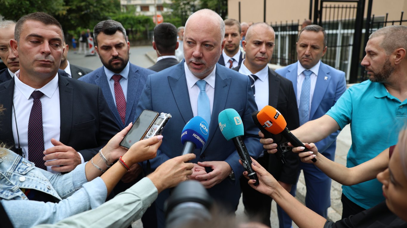 Росен Желязков за руските дронове над Полша: Абсолютно ненужна провокация