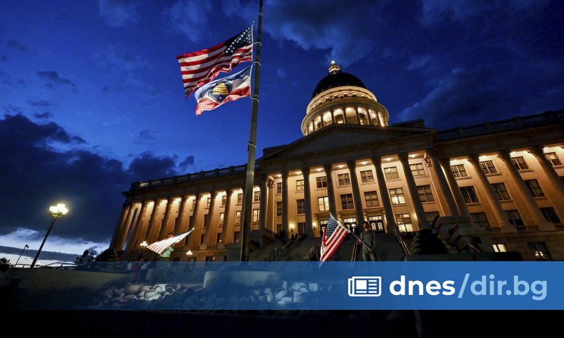 Тръмп8 часа по-късно: Убиецът на консерватора Чарли Кърк още е