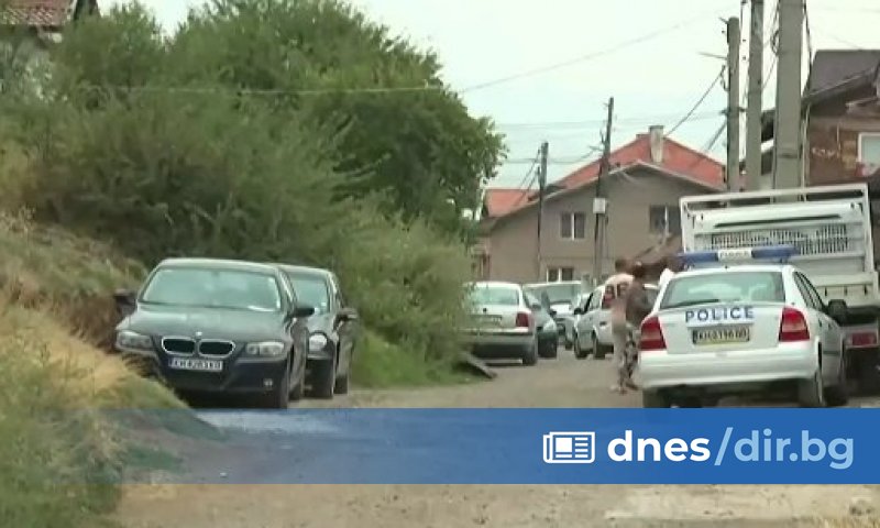 Продължава издирването на заподозрения за убийството на майка с три