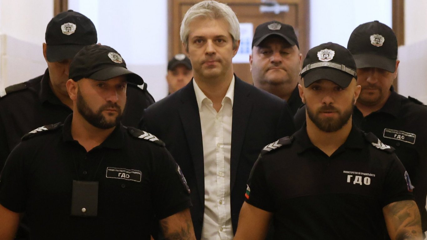 Благомир Коцев поема управлението на Варна от ареста