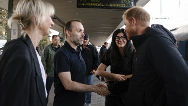 Принц Хари на изненадваща визита в Киев