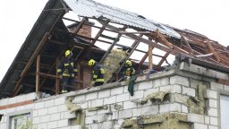 Полският вътрешен министър: Всичко показва, че ракетата е изстреляна от наш самолет