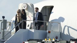 Тръмп отива на погребението на Кърк, Джей Ди Ванс пренесе ковчега със своя самолет