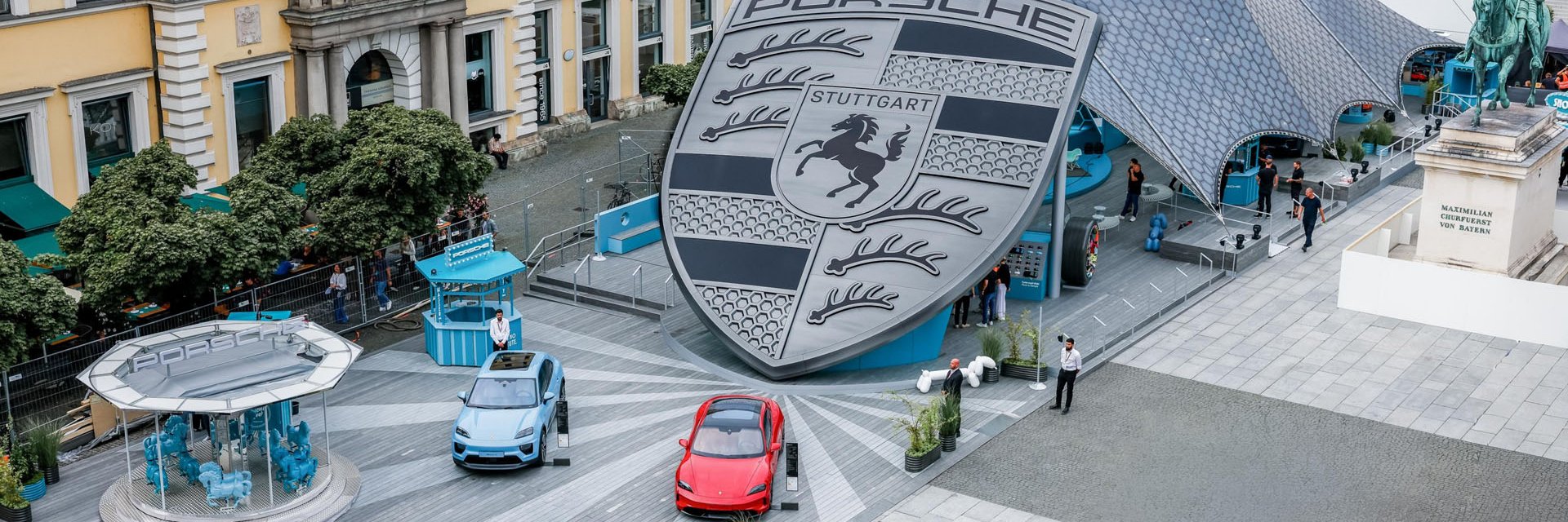 Porsche показва новите си модели под герба на марката