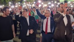 Протест и шествие до "триъгълника на властта" в подкрепа на Коцев, присъстваха и политици от ПП