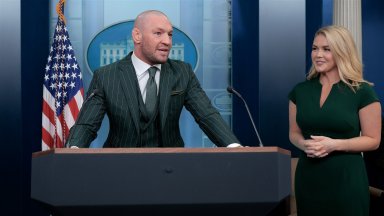С Мъск и Тръмп зад гърба си: Може ли "дегенератът" Конър да стане президент на Ирландия?
