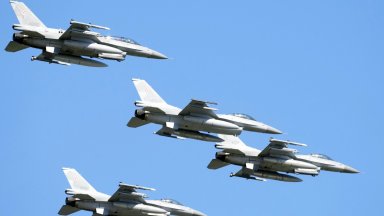 Още по тематаПолша забрани гражданските полети и дроновете по границите