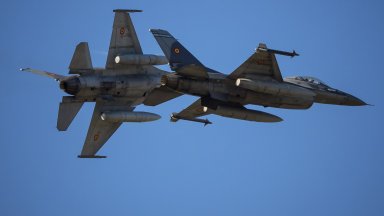 Русия УкрайнаСАЩ обещават да защитават всеки сантиметър от територията