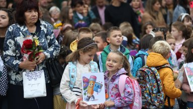 Новата 2025 2026 учебна година започва днес в над 2300 училища