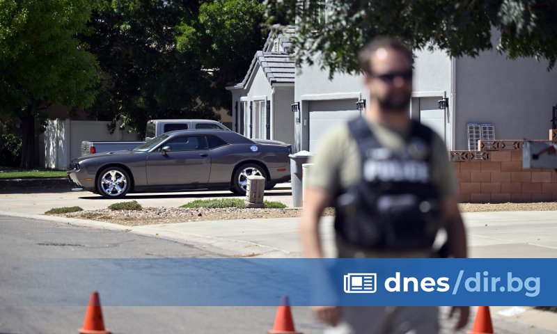 Семейството и приятелите на 22-годишния мъж, обвинен в убийството на