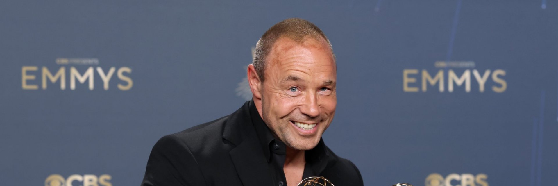 Вижте трейлъра на филма "Heel" със Стивън Греъм и Андреа Райзбъро