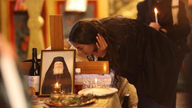 В храм Света Троица в Нови хан се състоя опелото