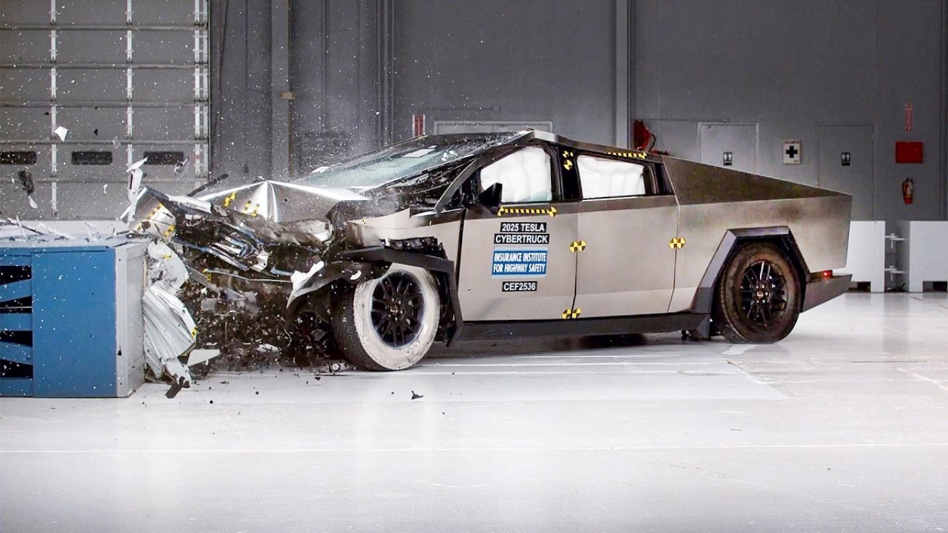 Tesla Cybertruck и новият Model 3 пропуснаха най-високите оценки в краш тестове