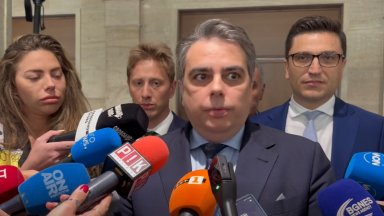 Асен Василев към Бойко Борисов: Дефицитът ще стигне 8%, ако не падне правителството