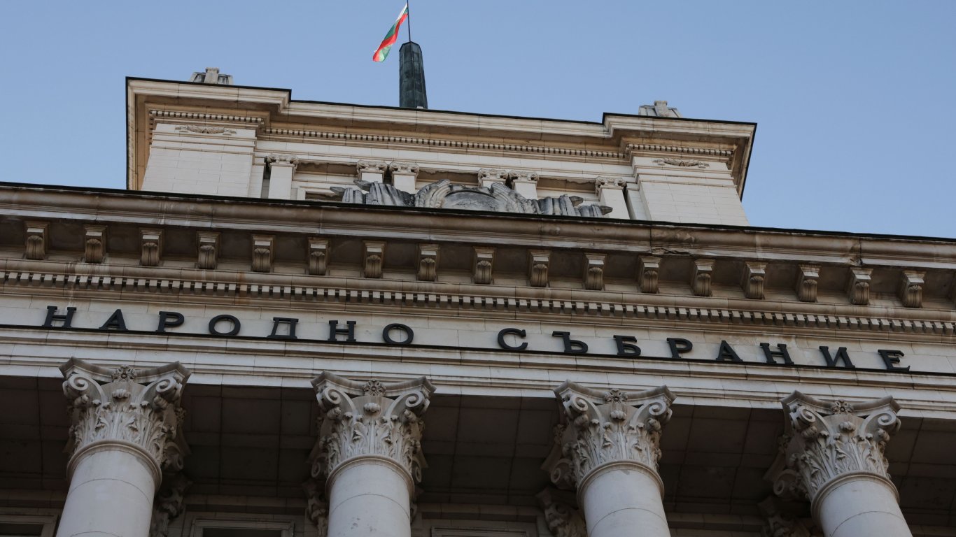 "Мяра": ГЕРБ е първа сила. ПП-ДБ, "Възраждане" и ДПС-НН се движат в "пакет"