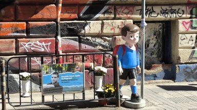 Поставиха детски фигури на пешеходната пътека, където загина Филип