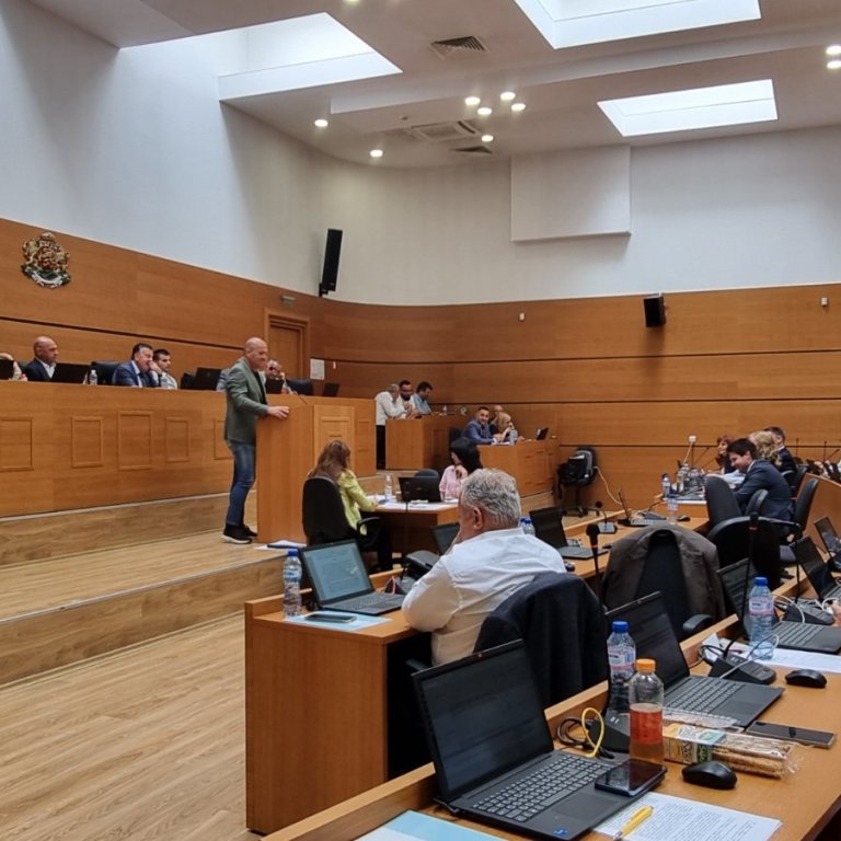 Пловдив затваря центъра за движение на стари коли за 7 месеца