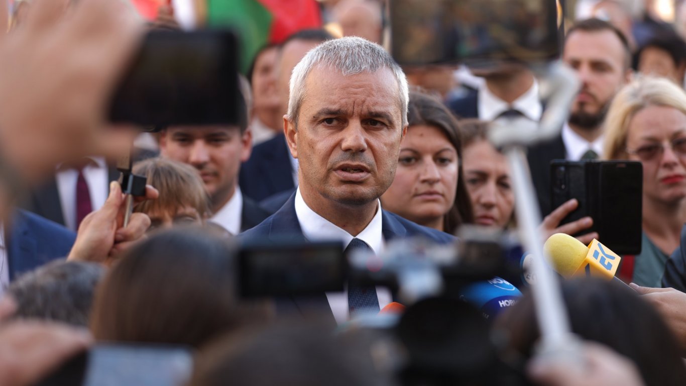 Костадинов: Протестите трябва да продължат до оставка и предсрочни избори