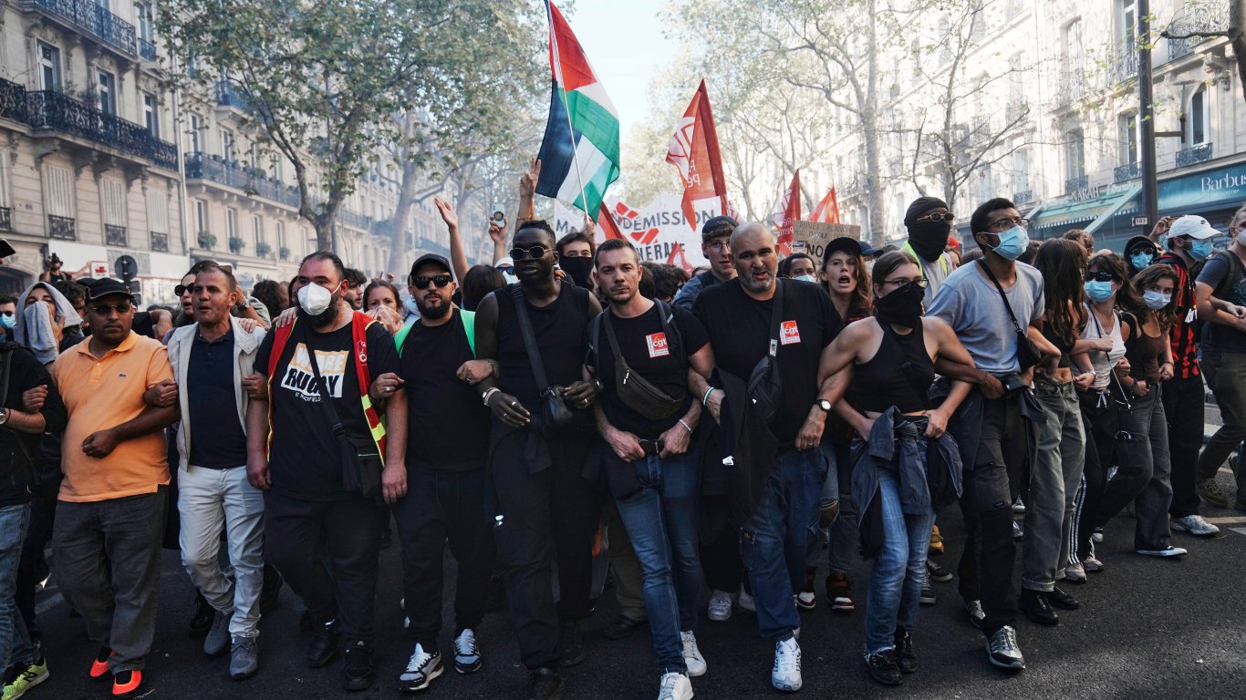 Протестите в Париж