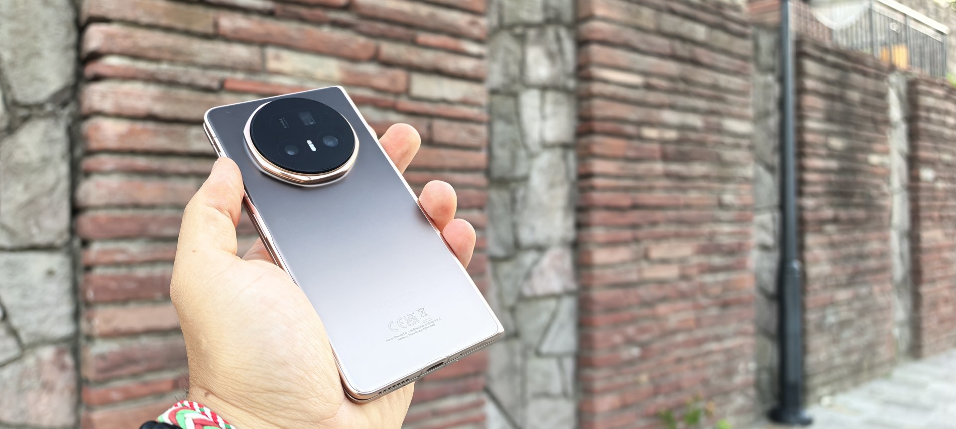 Honor Magic V5
