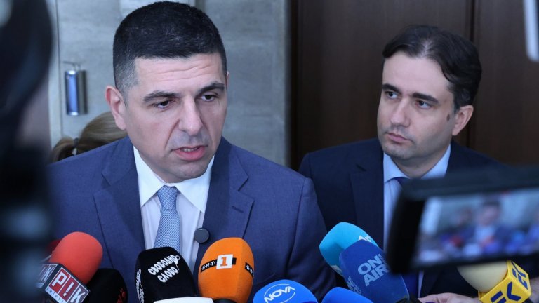 ДБ: Ще изпратим въпроси към министрите, очакваме отговор колко пъти им се обажда Пеевски