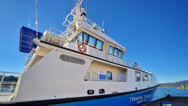 Кораб-фантом само с двама на борда се появи край Бургас