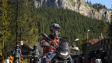 Чешкият президент Петър Павел предприе пътуване от няколко хиляди километра