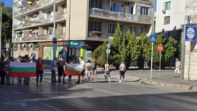 Протестиращи срещу безводието отново блокираха входно изходните артерии на Плевен за