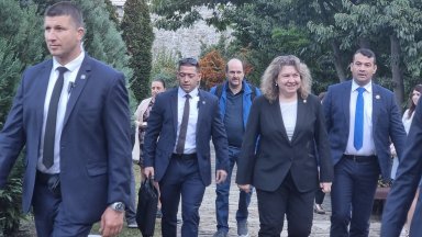 Киселова: Както преди 117 години, международната обстановка не е спокойна и е нормално да потърсим съюзници
