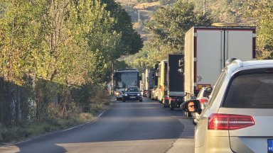 Има засилен трафик от Кресненското дефиле в посока Симитли като