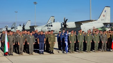 Наши и чужди летци от още четири натовски държави тренират