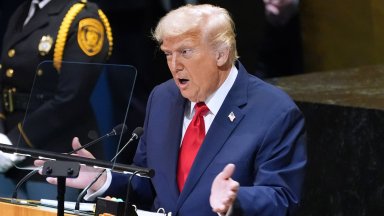 Президентът на САЩ Доналд Тръмп заплаши Русия с нови мита