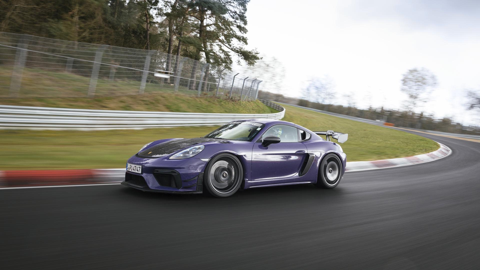 Porsche 718 Cayman GT4 RS