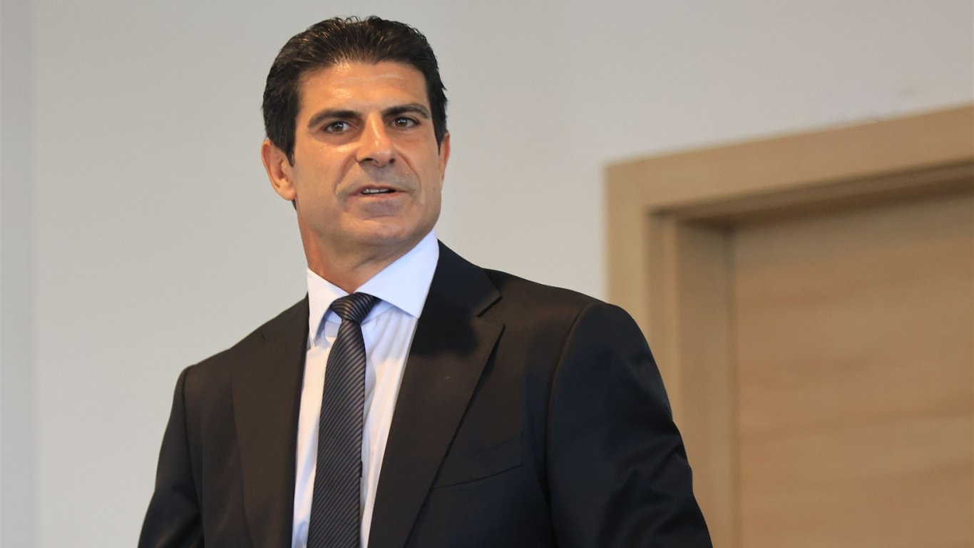 Скандал в българския футбол: Прокуратурата разследва дипломите на президента на БФС Георги Иванов