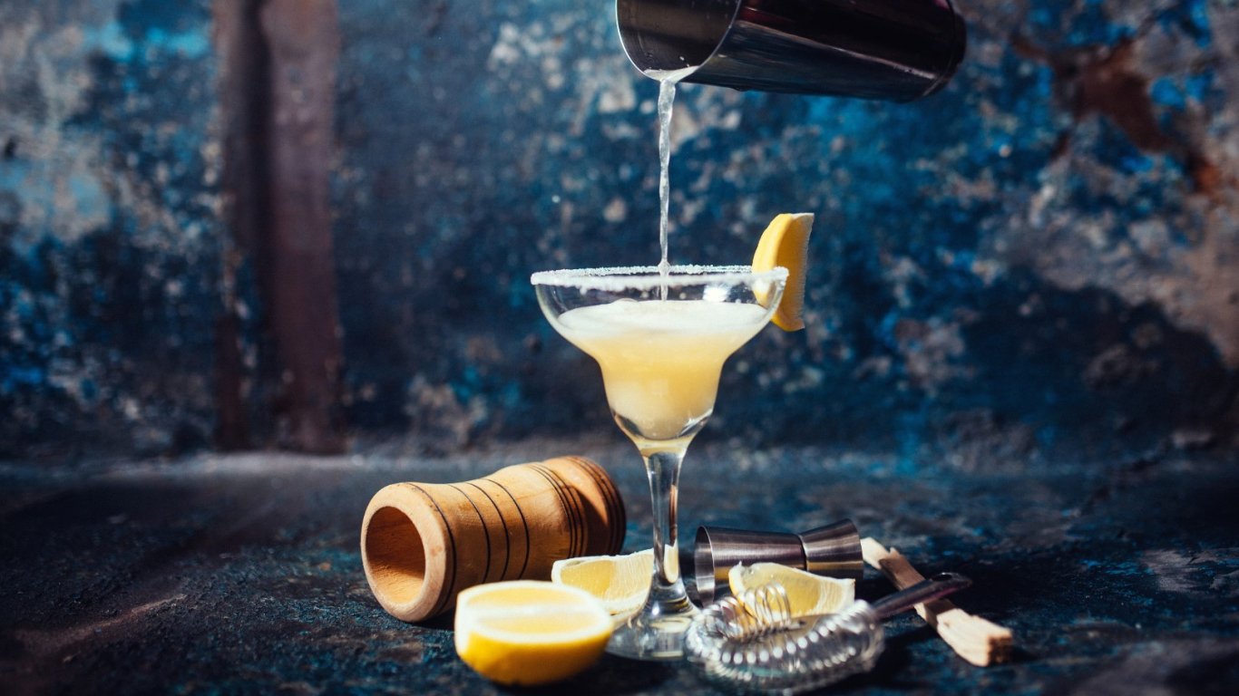 Коктейлите не могат без него: Неразказаната история на Трипъл сек