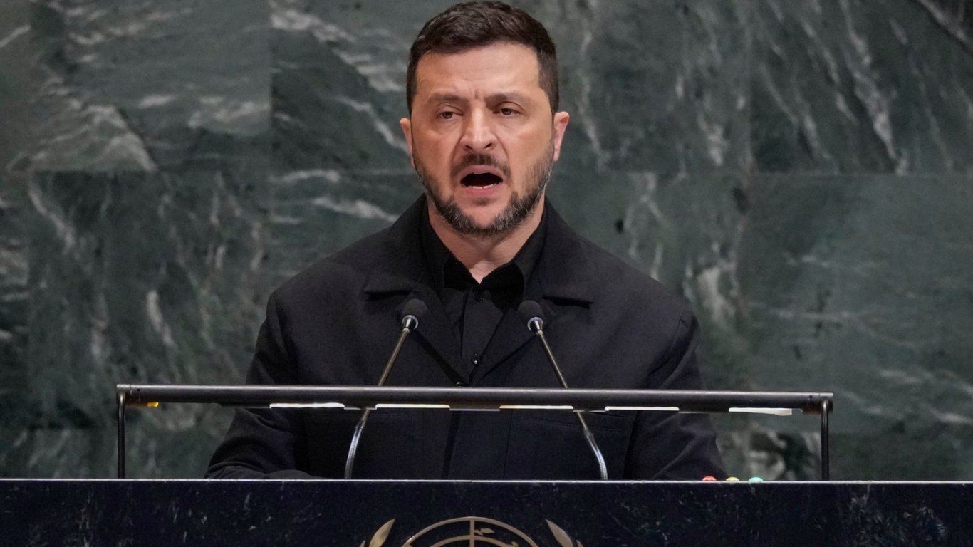 Зеленски: Русия умишлено изчака влошаване на времето, за да атакува енергийни обекти на Украйна