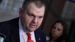 Пеевски: Може да има един премиер. Надявам се, който замества Желязков, днес да е в Плевен