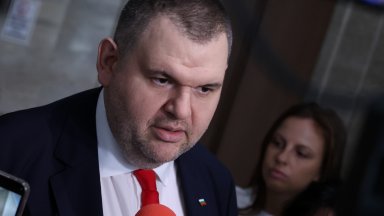 Няма никакъв проблем парламентът ще работи каза пред журналисти в