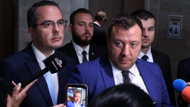 ПарламентътБорисов Петима премиери сме Ако бях само аз сега в