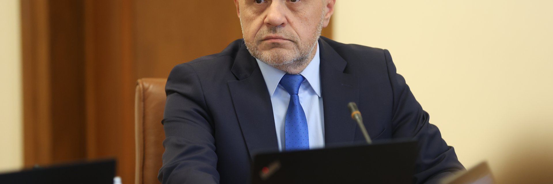 Дончев успокои, че ЕК няма да ни спре парите по ПВУ след искането на "Обнови Европа"